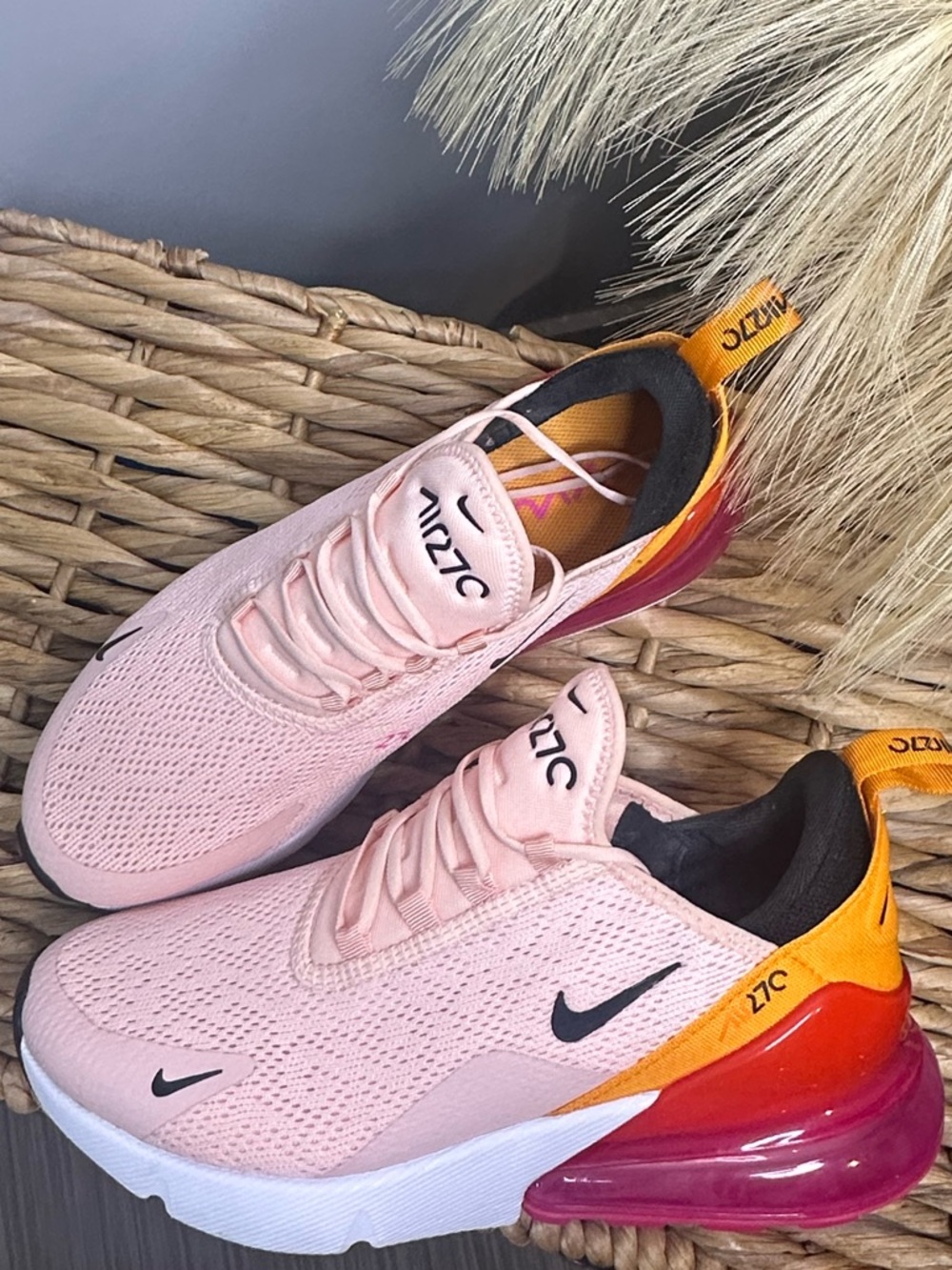 Nike Air Max 270 - Picture 6 of 14